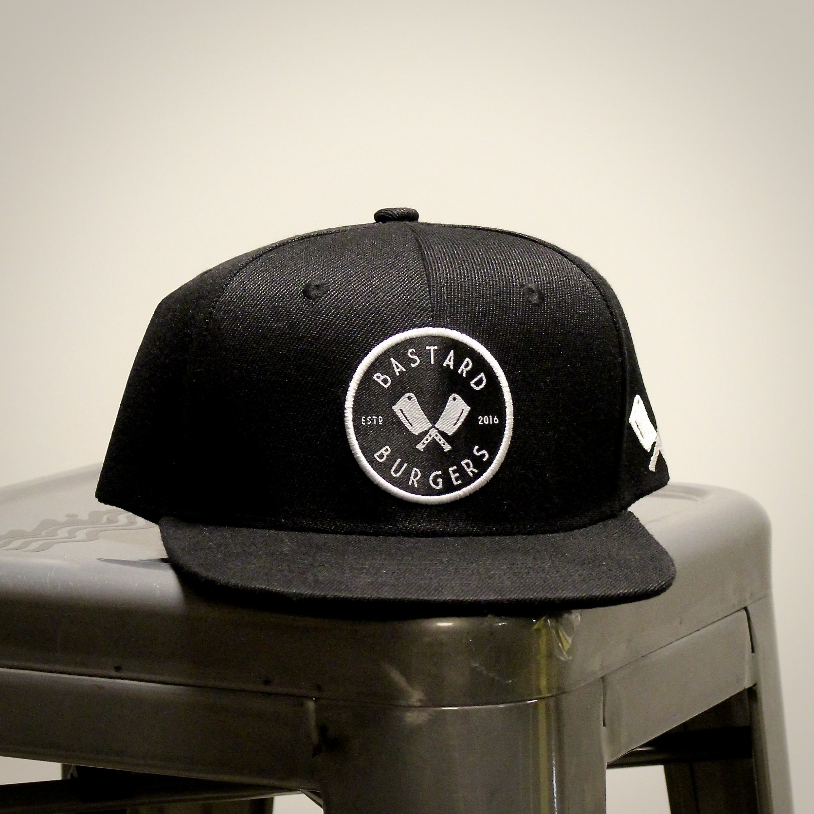 BLACK BADGE CAP